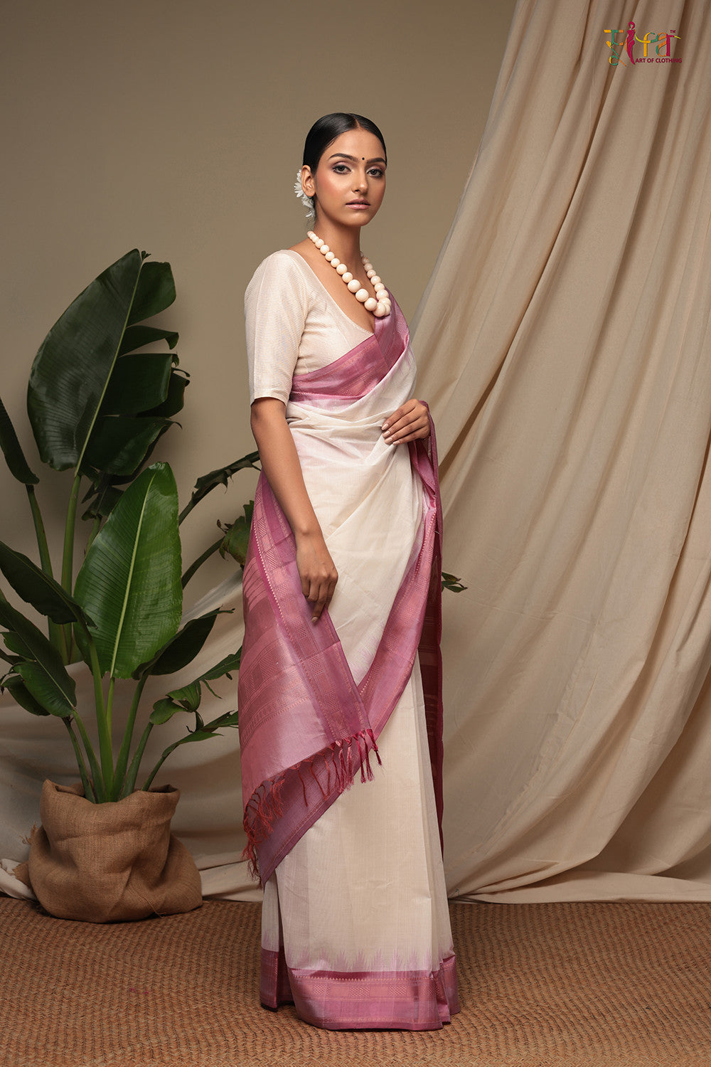 Handloom White Pure Cotton Kanchi Saree With Silk Border