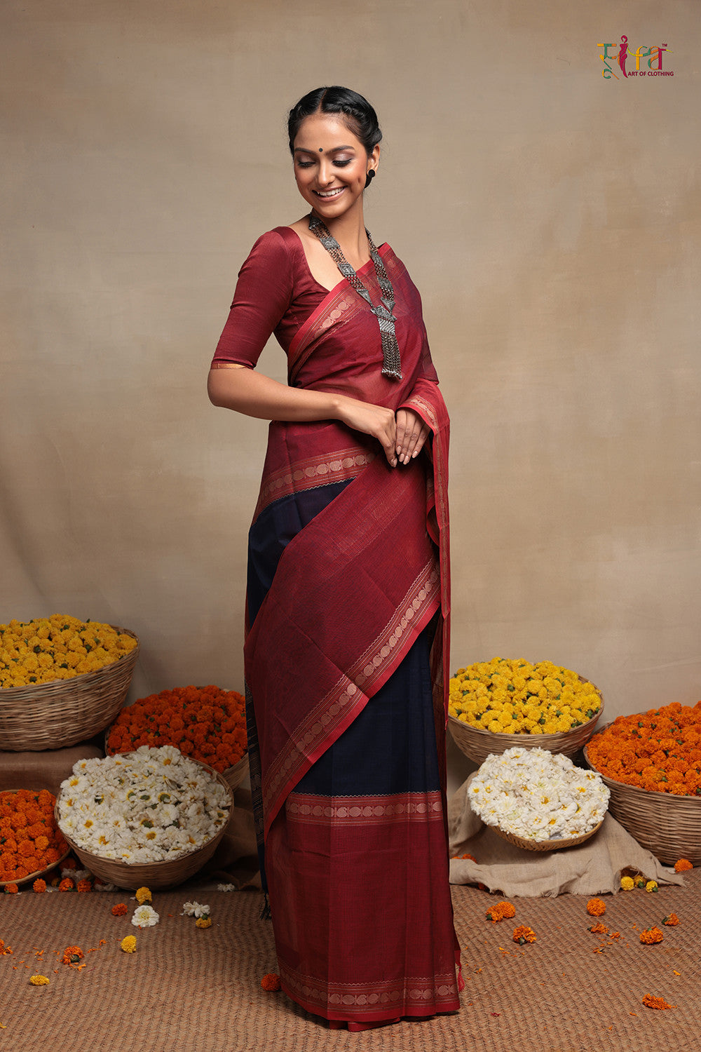 Navy Blue And Maroon Handloom Kanchi Cotton Saree