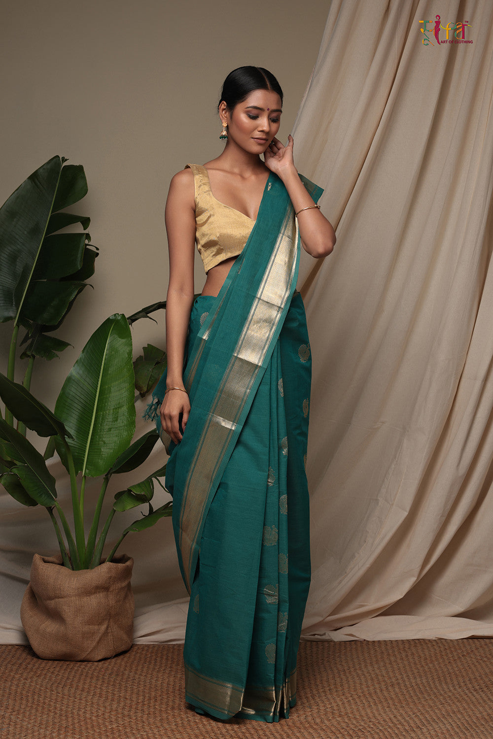 Handloom Jade Green Pure Cotton Kanchi Saree With Zari Border And Motifs