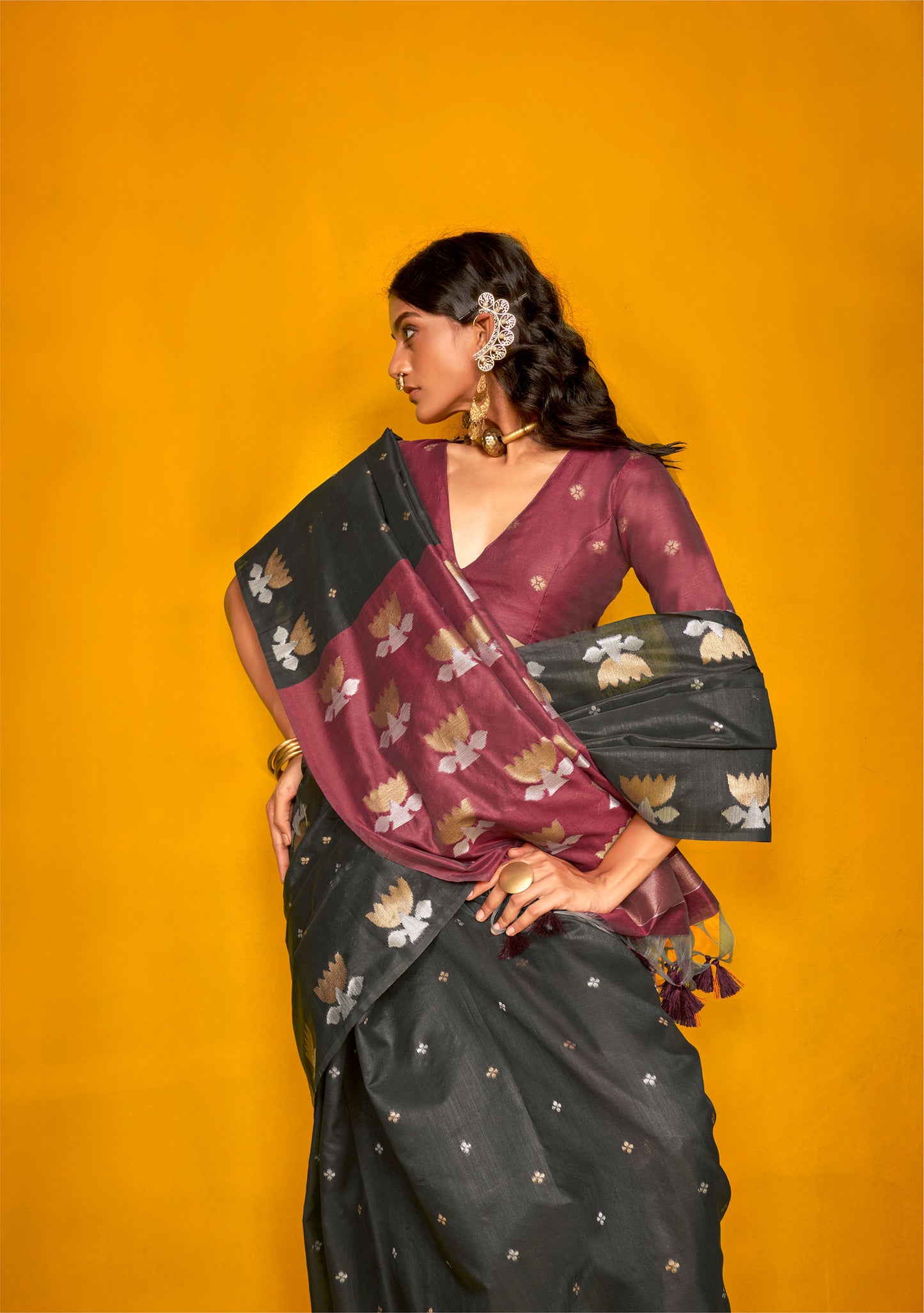 Black Krystal Lotus Tussar Handloom Saree