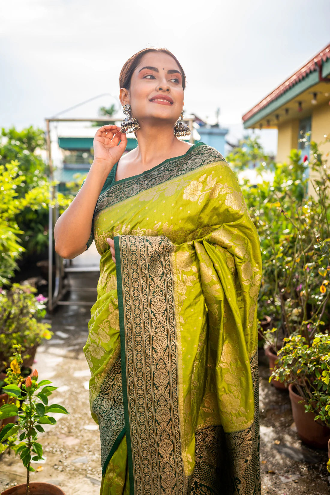 Ecstatic Green Handloom Viscose Silk saree