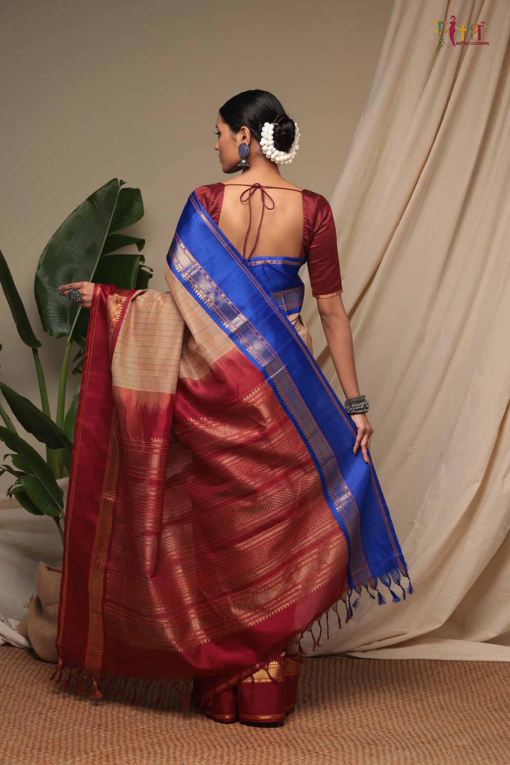 Handloom Wood Brown Pure Cotton Kanchi Saree With Pure Silk Border & Pallu