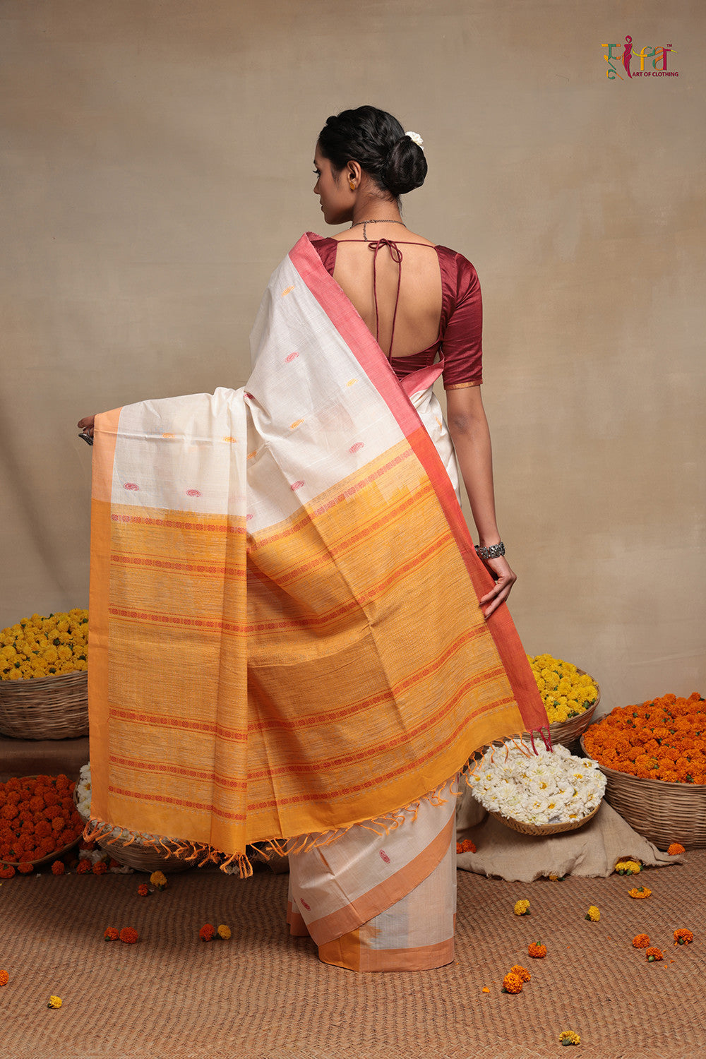 White Handloom Cotton Kanchi Saree