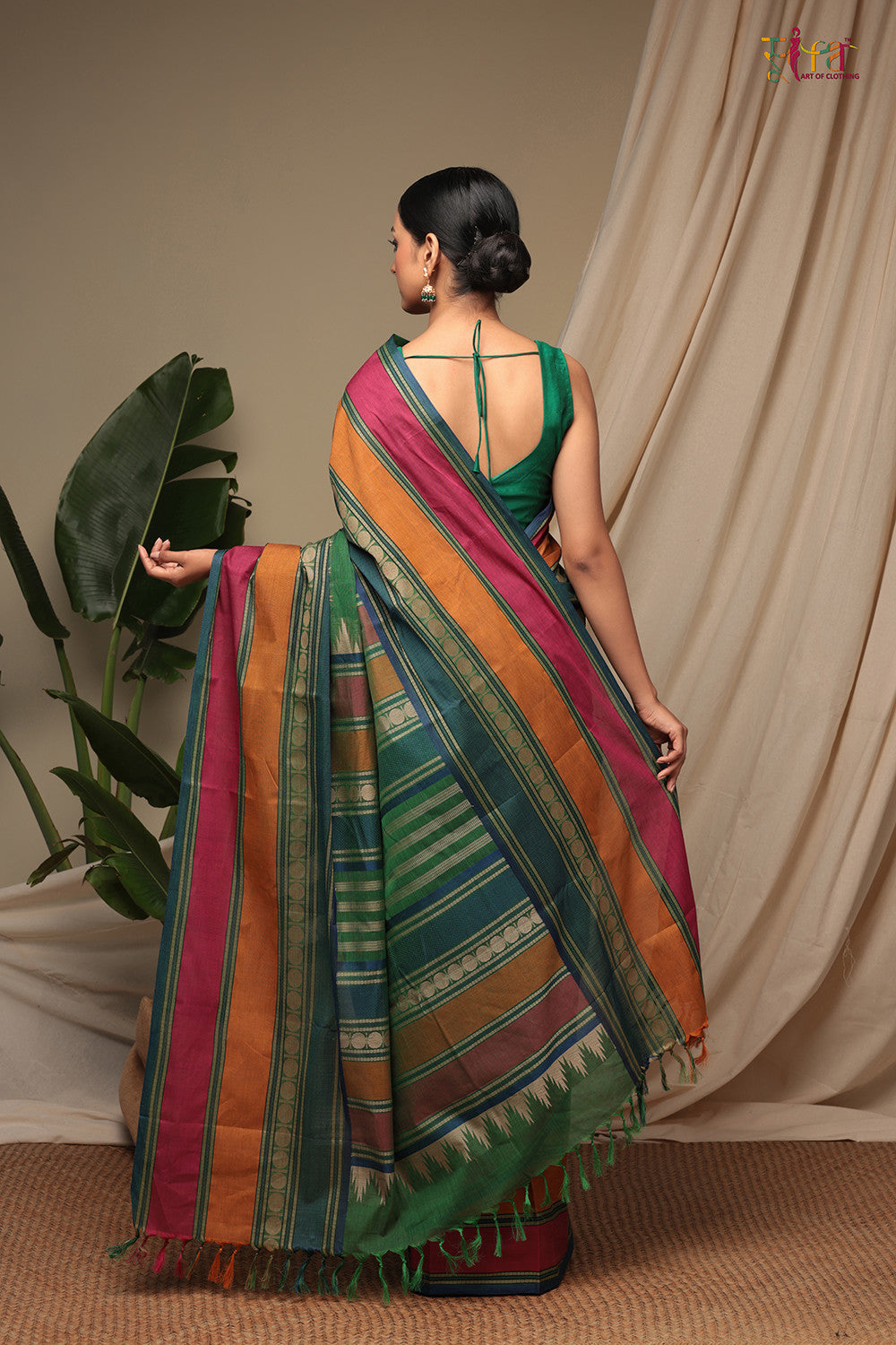 Handloom Spring Green Pure Cotton Kanchi Saree With Pink & Orange Border