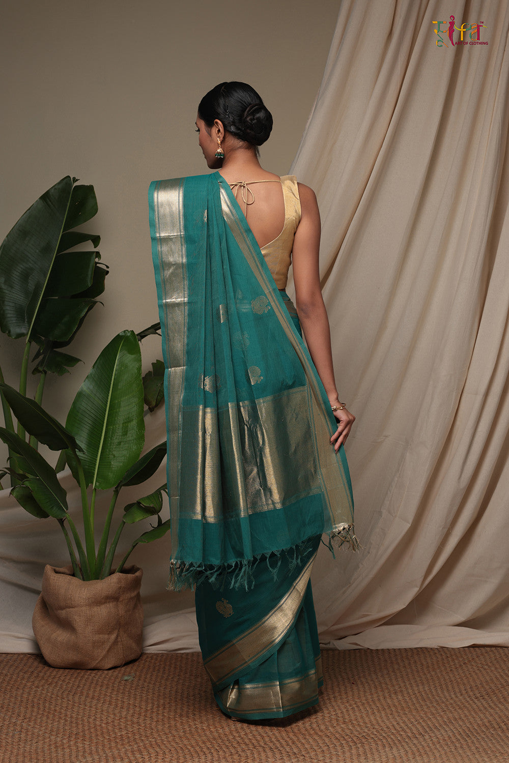 Handloom Jade Green Pure Cotton Kanchi Saree With Zari Border And Motifs