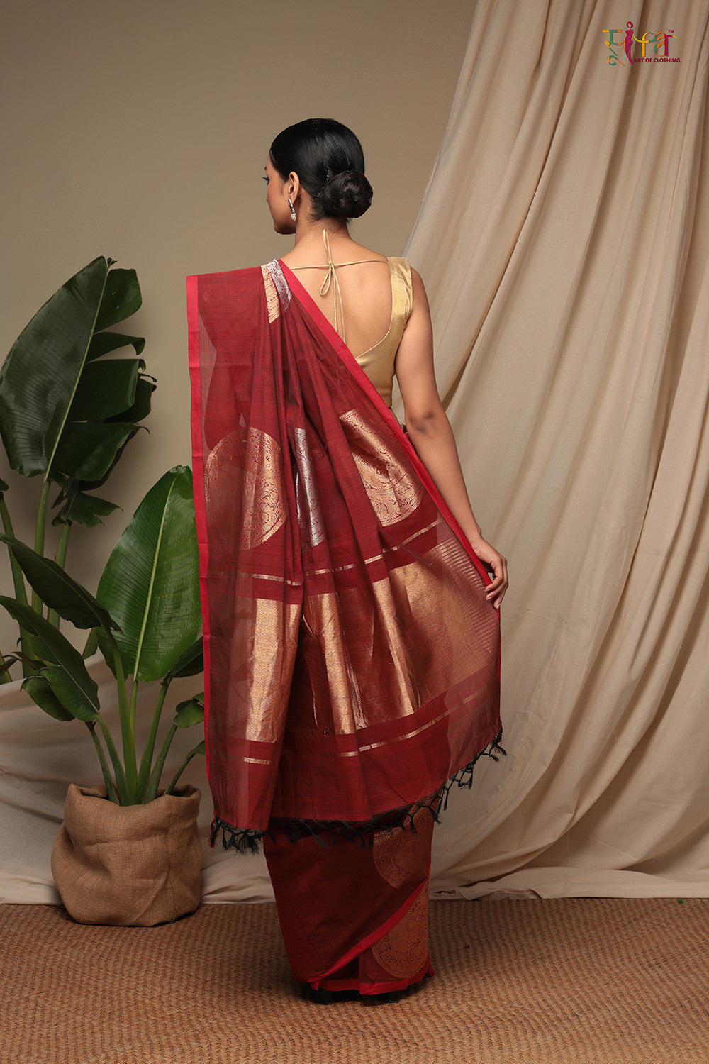 Handloom Scarlet Red Pure Cotton Kanchi Saree With Gold Zari Motifs & Pallu