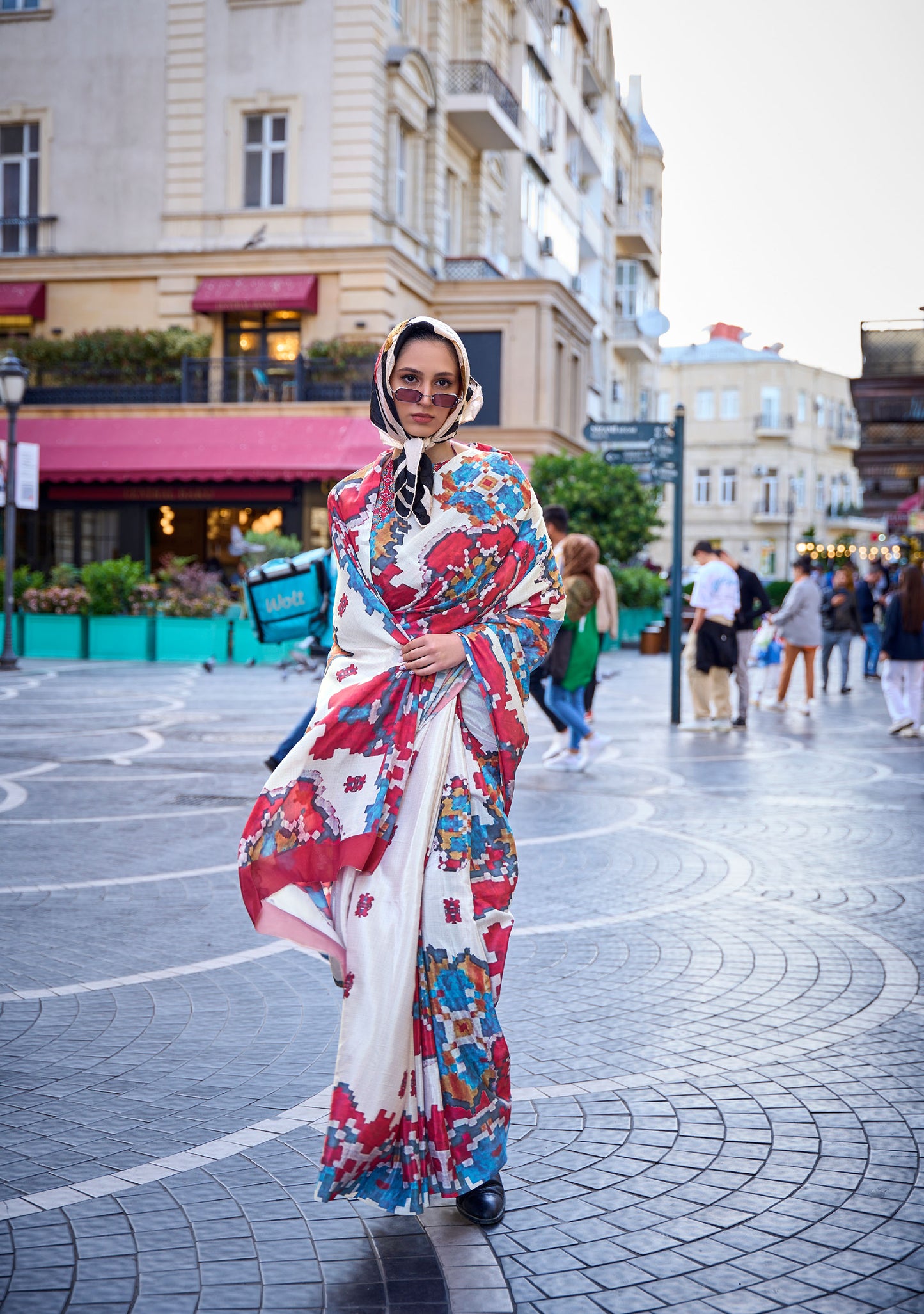 White Krayon Pure Silk Crepe Print Saree