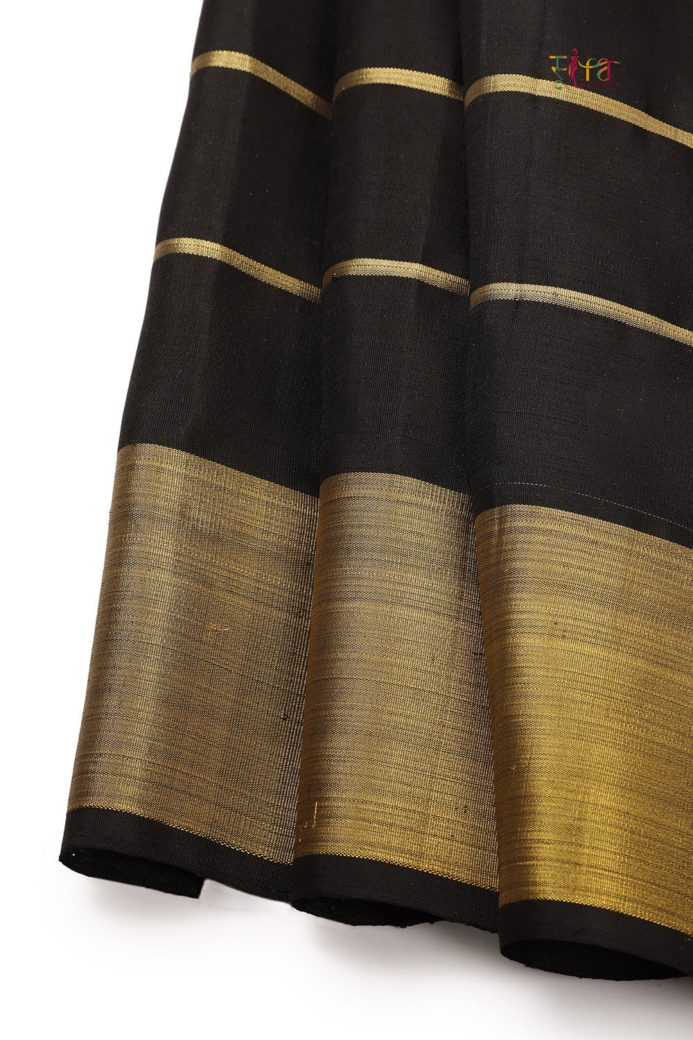 Handloom Cream Kanchipattu With Zari Checks