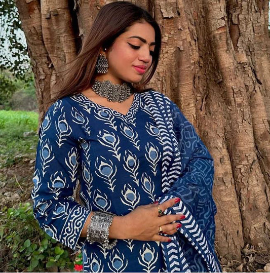 Indigo Women Blue Printed Viscose Rayon Kurta, Pant And Dupatta Set