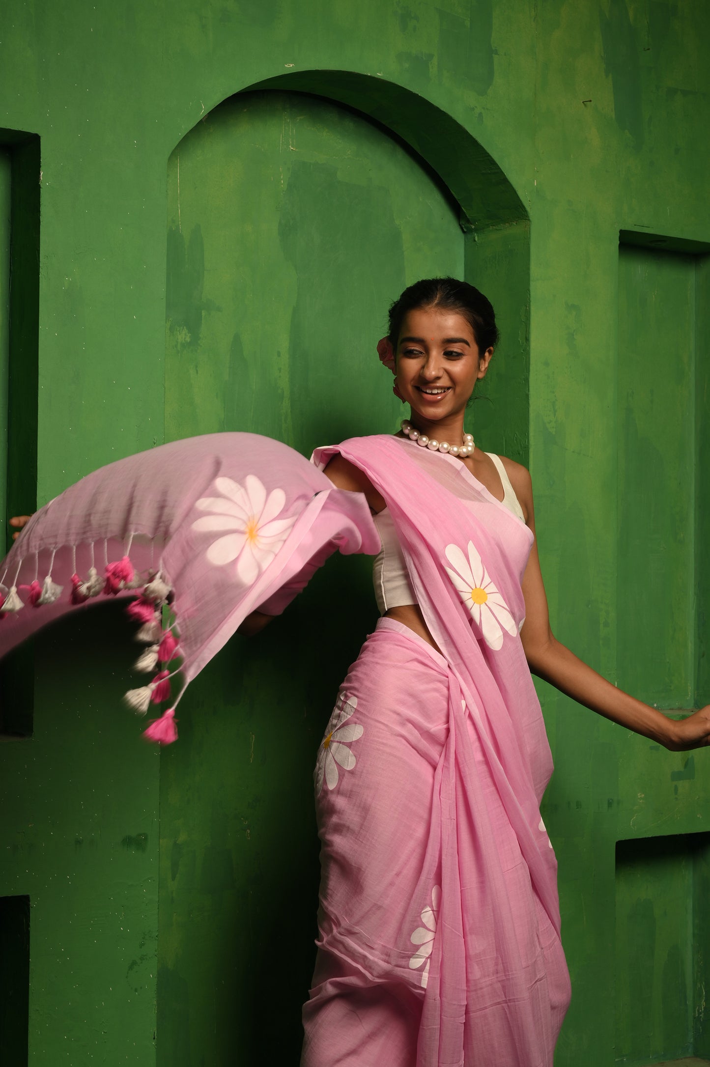 Dil ke Jharokhe I Pink mul cotton handloom saree with handpainted florals