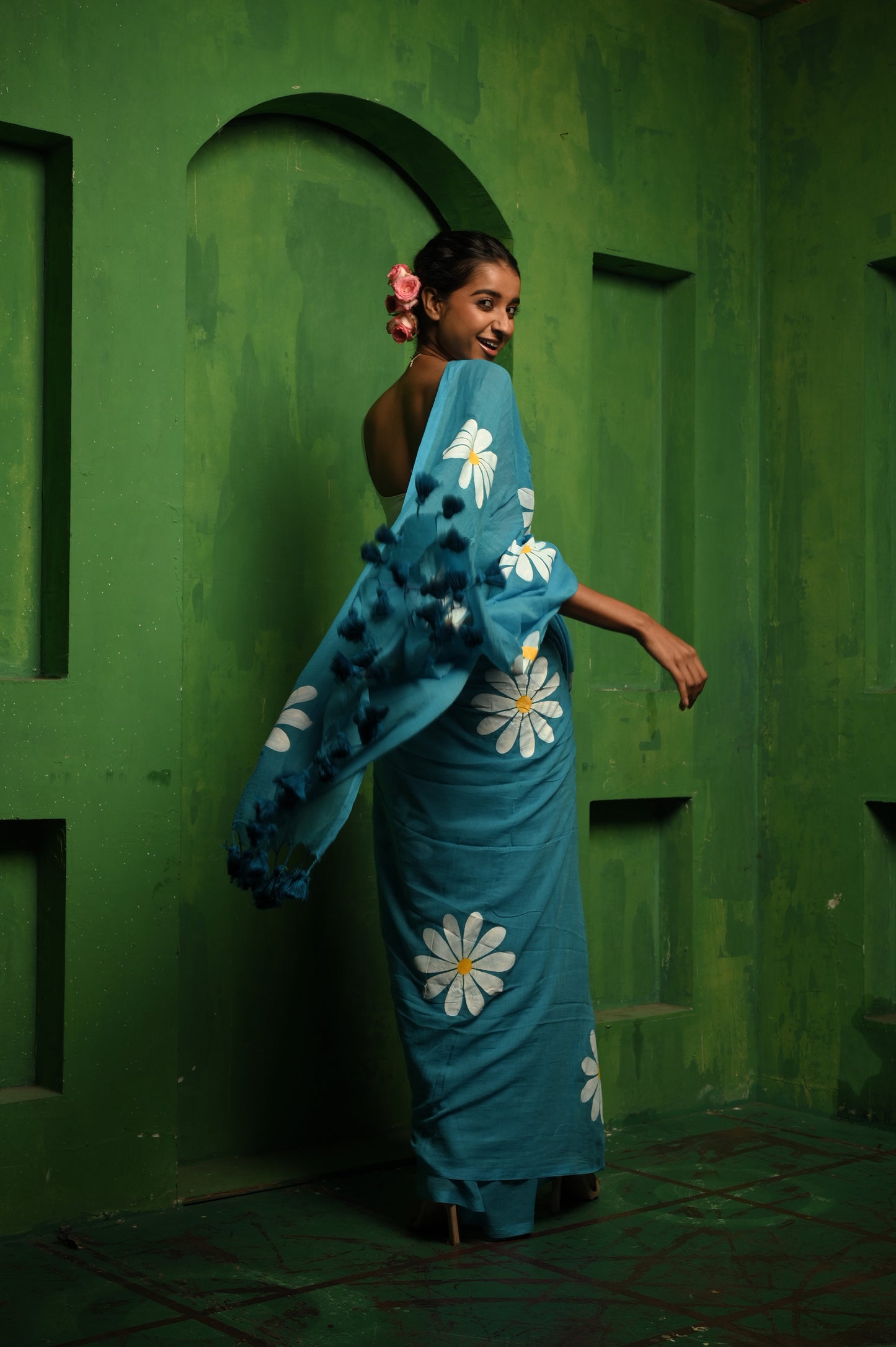 Saanjh ki dulhan I Blue mul cotton handloom saree with hand painted florals