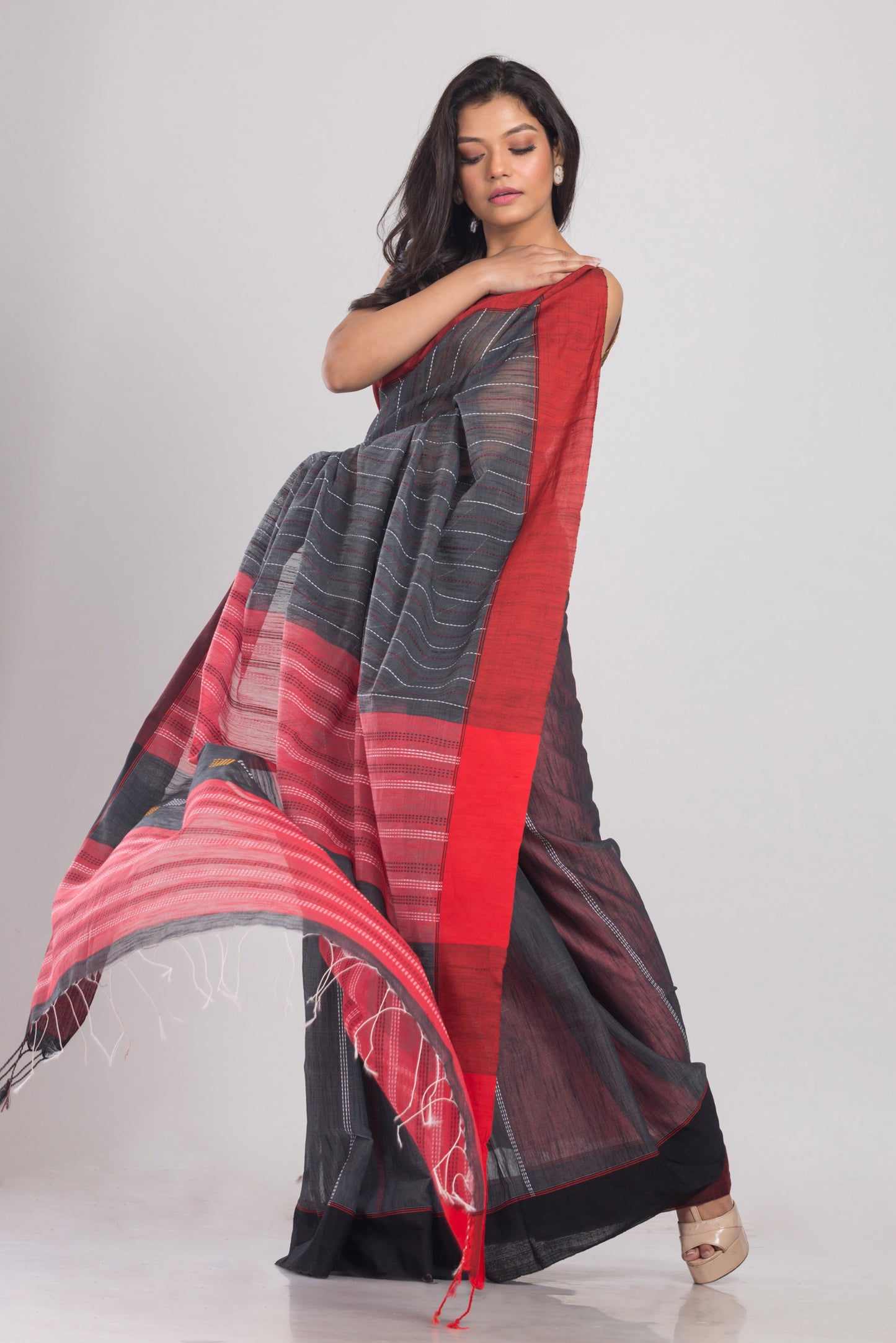 Grey Handwoven Cotton Silk Saree