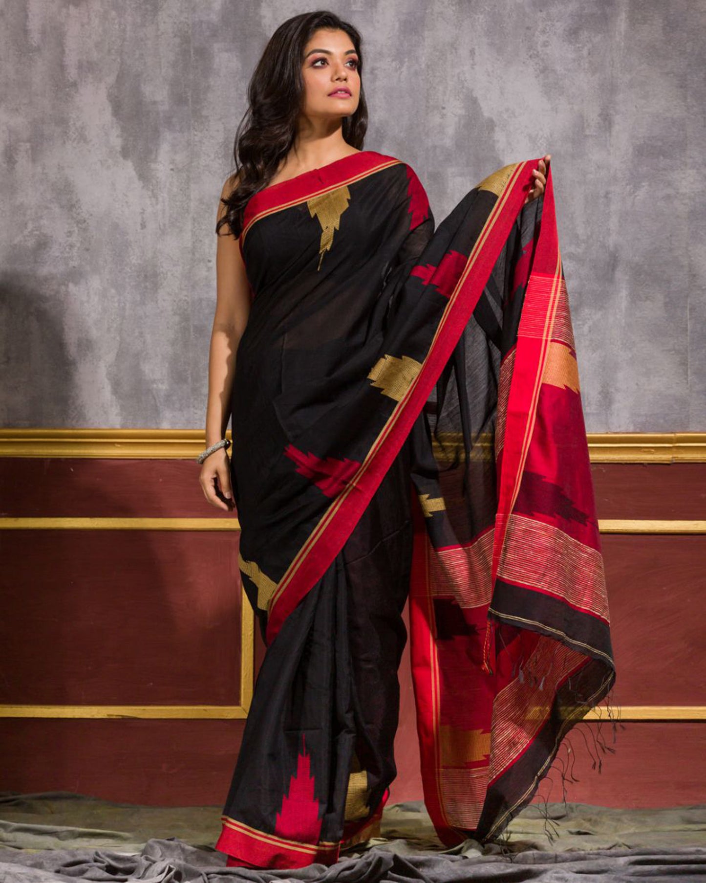 Temple Border Black Blended Cotton Saree