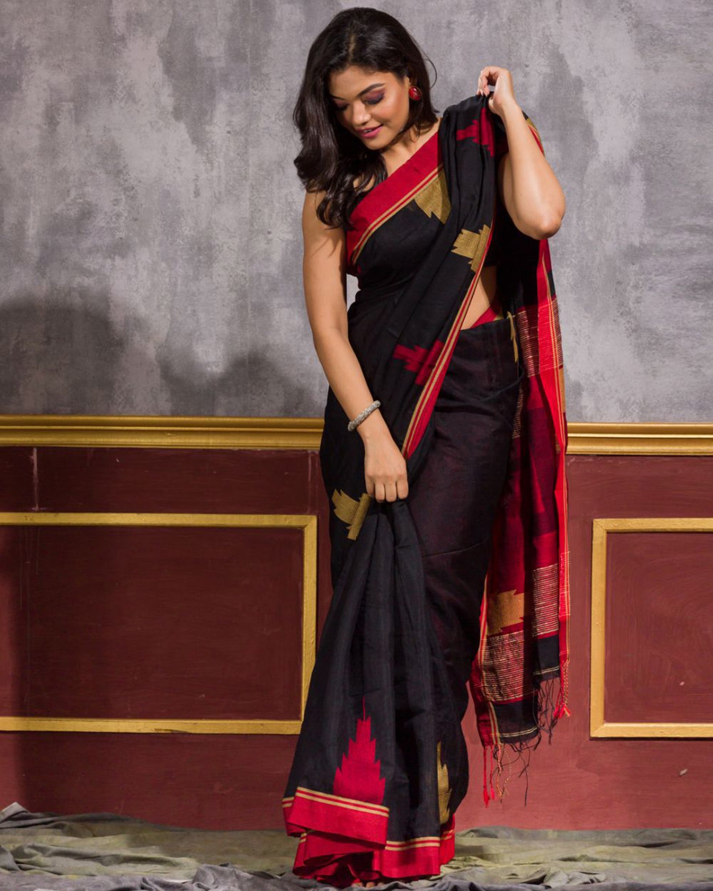 Temple Border Black Blended Cotton Saree