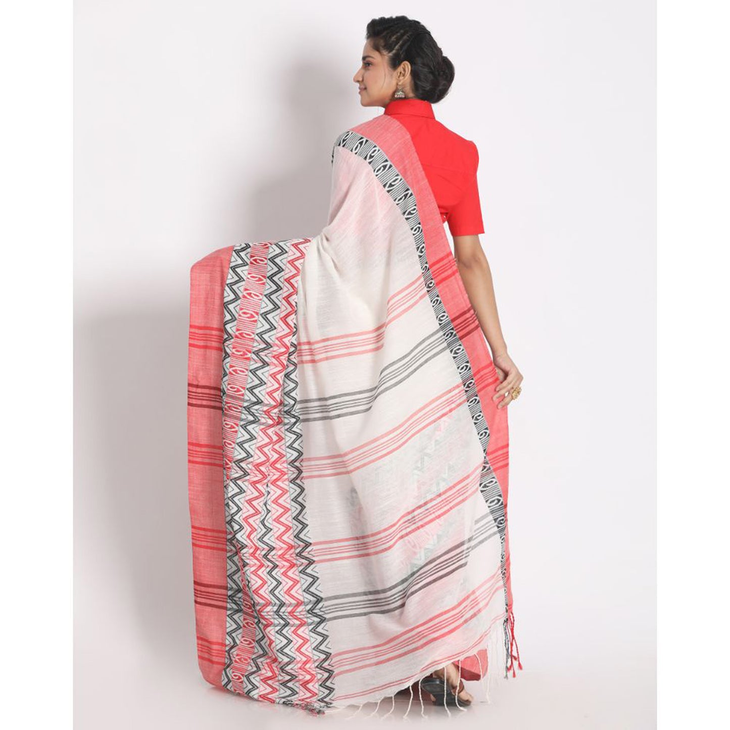 Red Border White Begampuri Handspun Cotton Saree