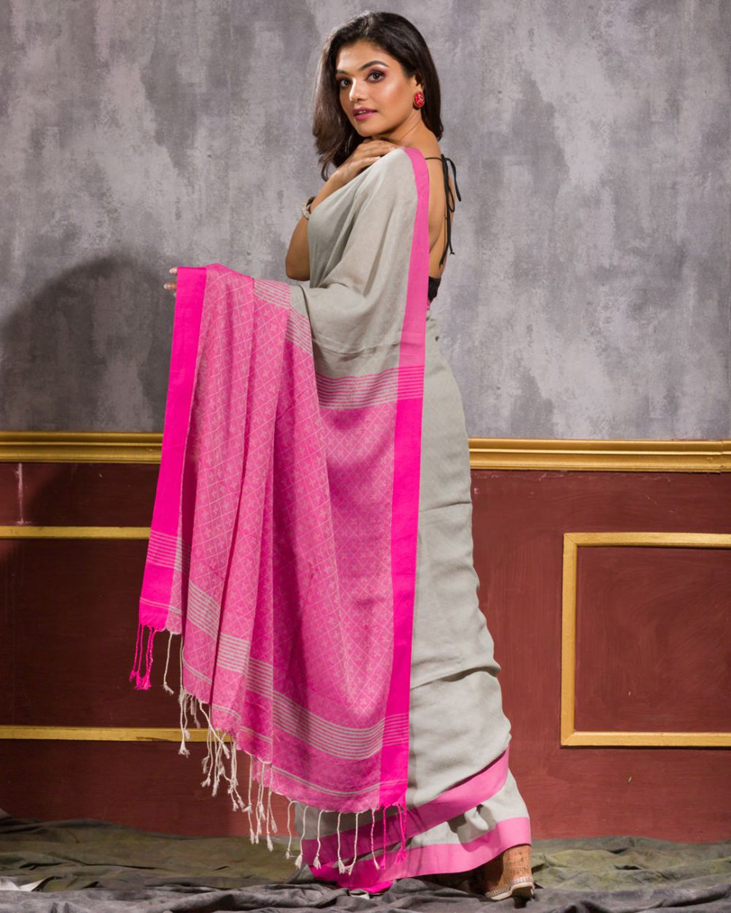 Silver Grey Handwoven Cotton Saree