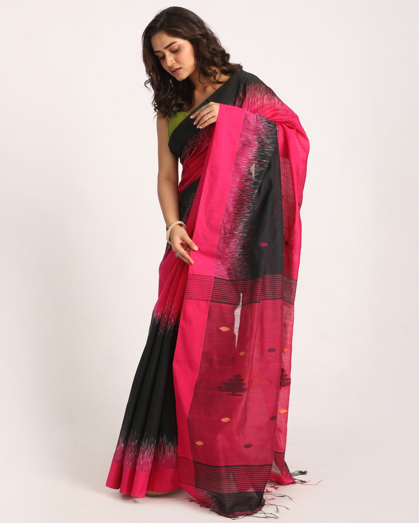 Deep Pink Cotton Blend Handloom Tie Dye Jamdani Saree