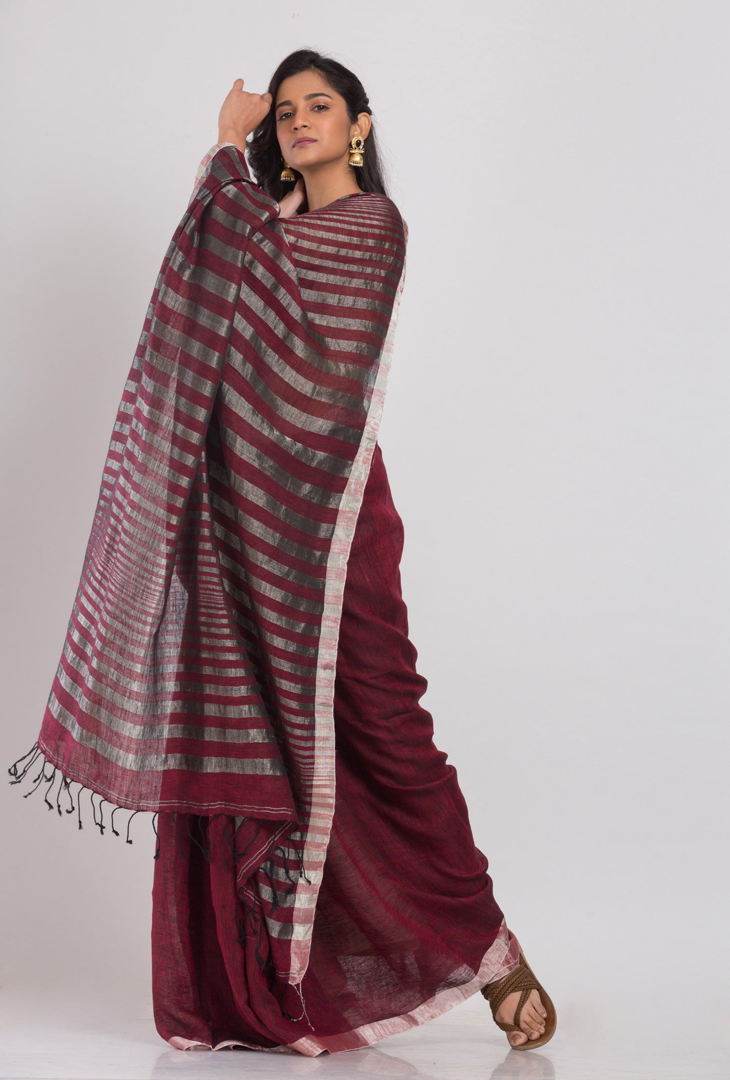 Maroon Linen Saree With Silver Zari Pallu And Border