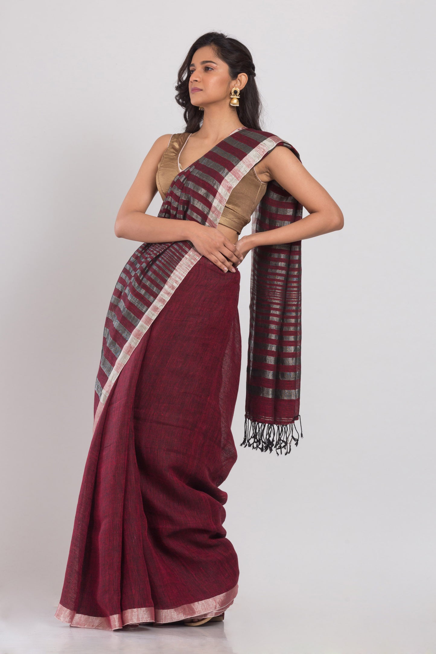 Maroon Linen Saree With Silver Zari Pallu And Border