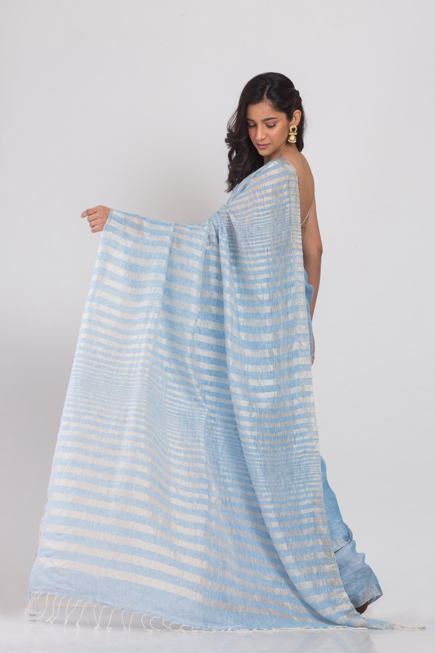 Sky blue Linen Saree With Silver Zari Pallu And Border