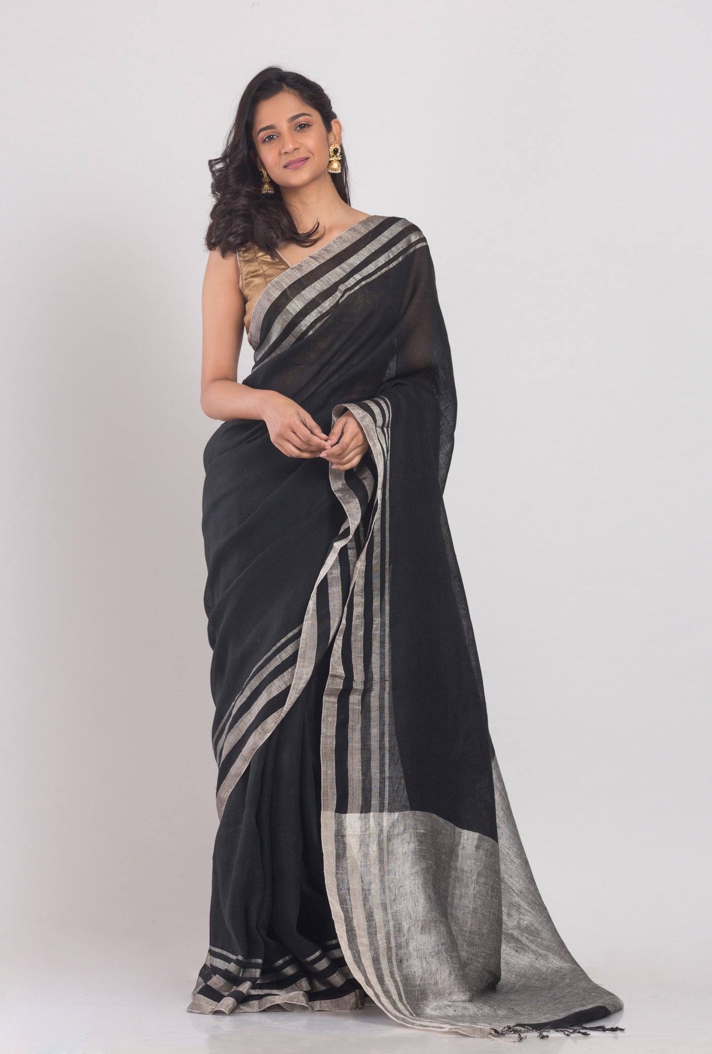 Black Handloom Linen Saree Silver Zari Border And Pallu