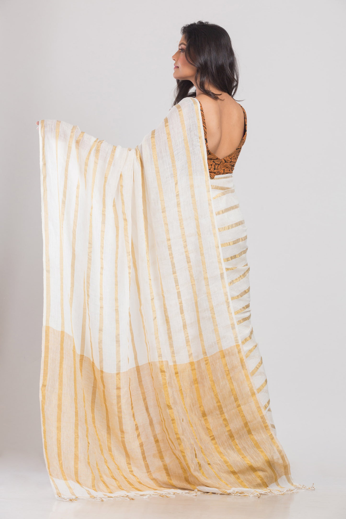 White Handloom Linen Saree