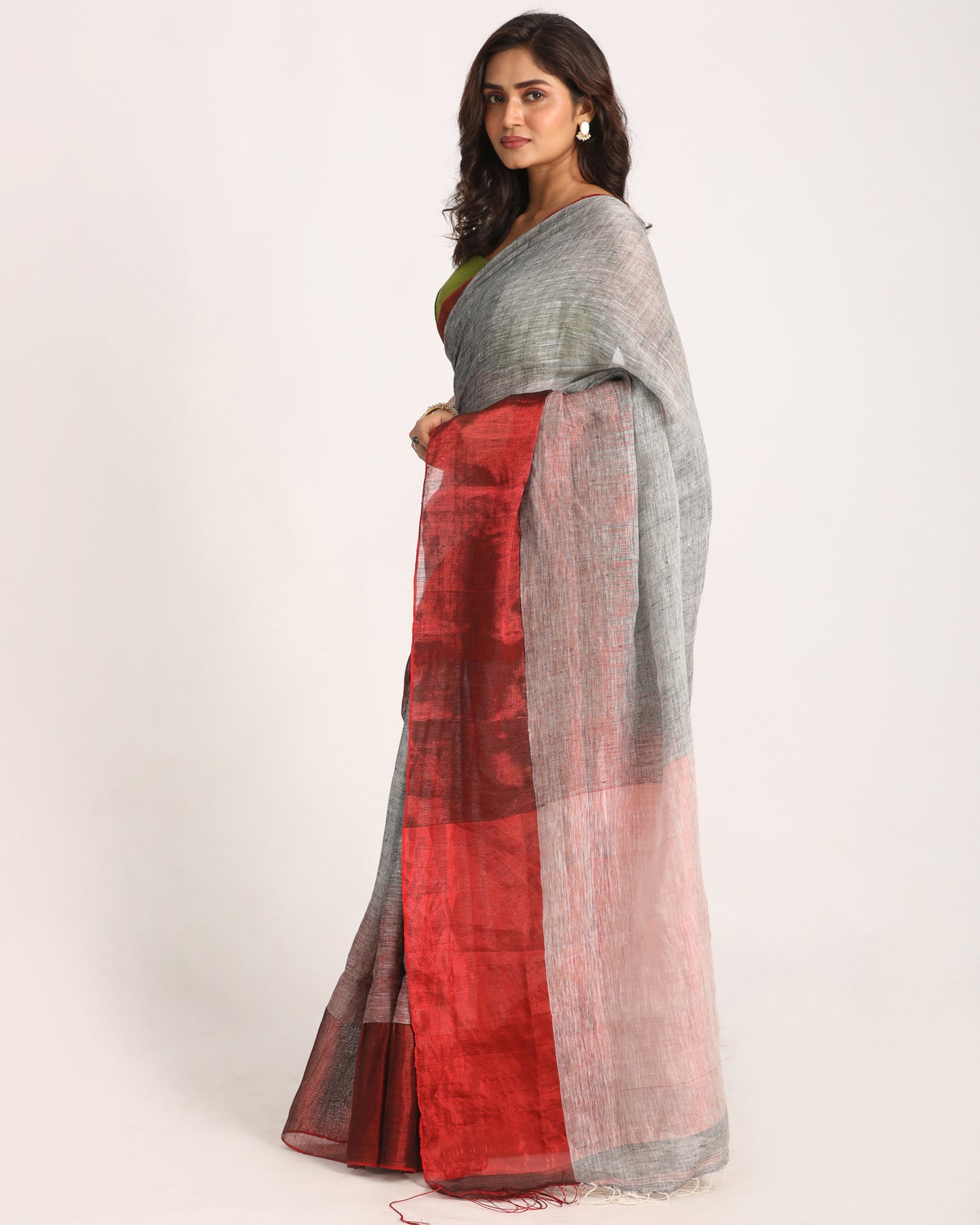 Design Zari Border Grey Handloom Traditional Linen Saree