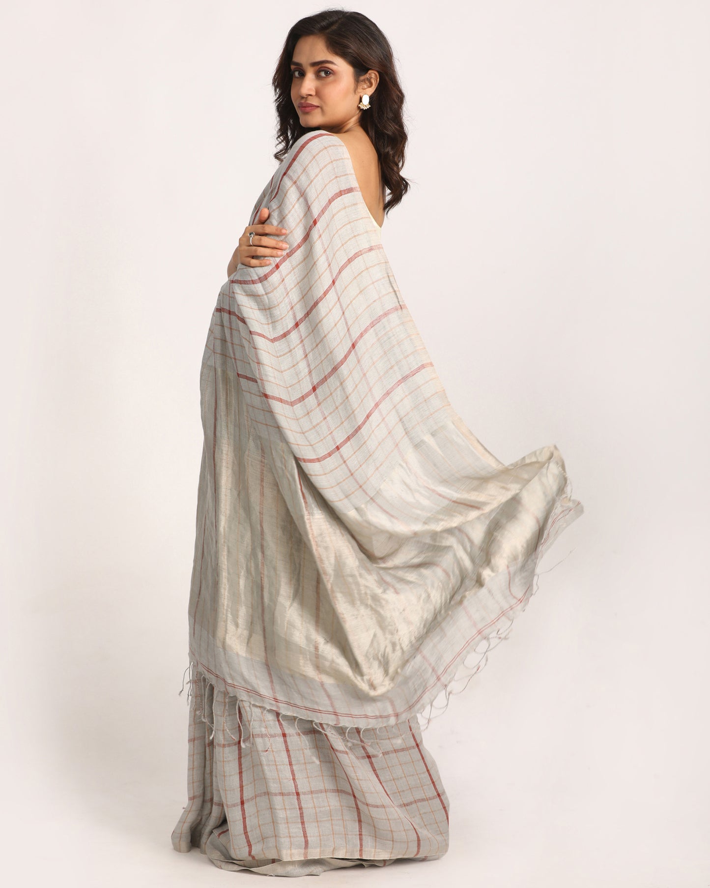 Silver Grey Traditional Handloom Check Linen Saree