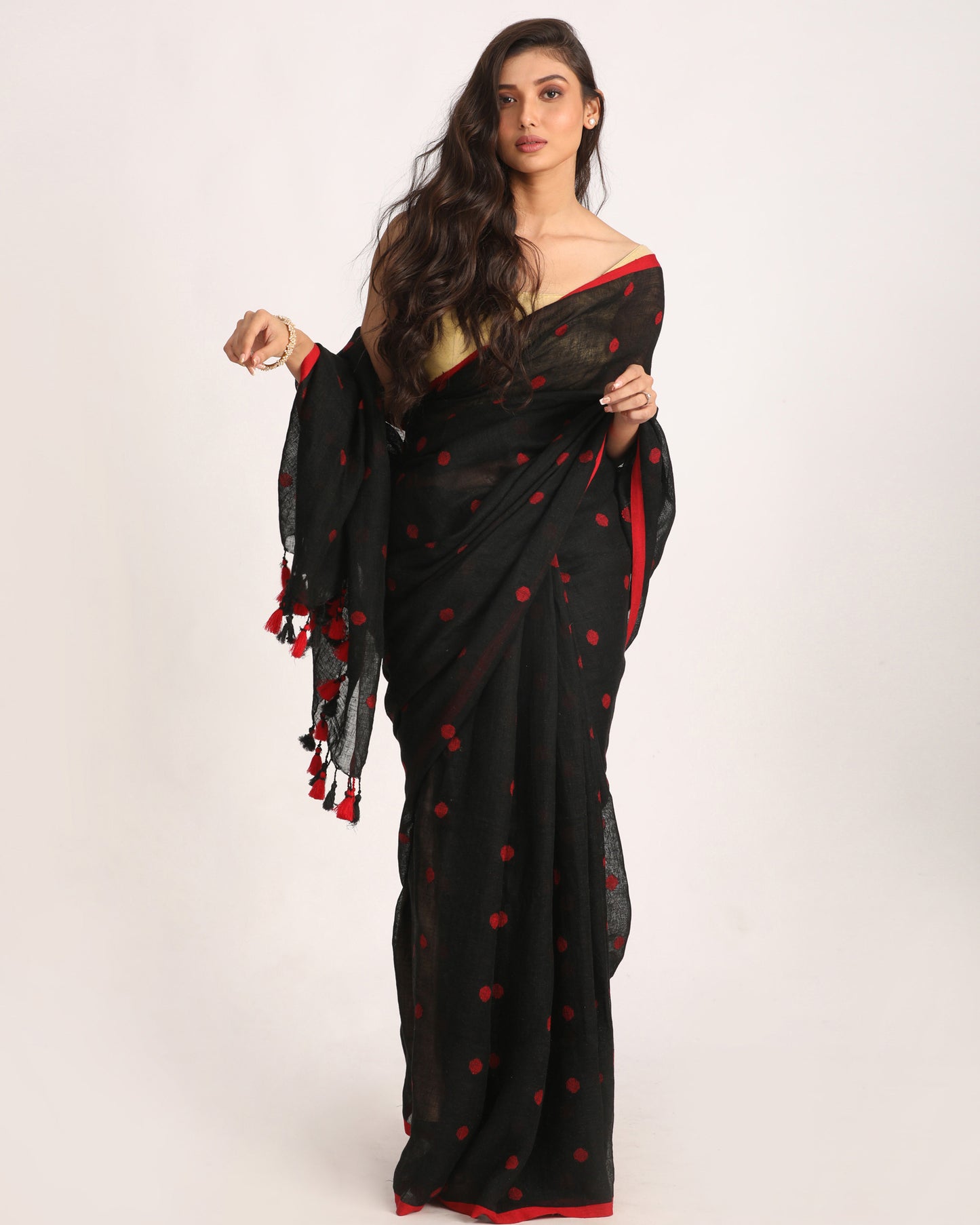 Black Traditional Handloom Linen Jamdani Saree