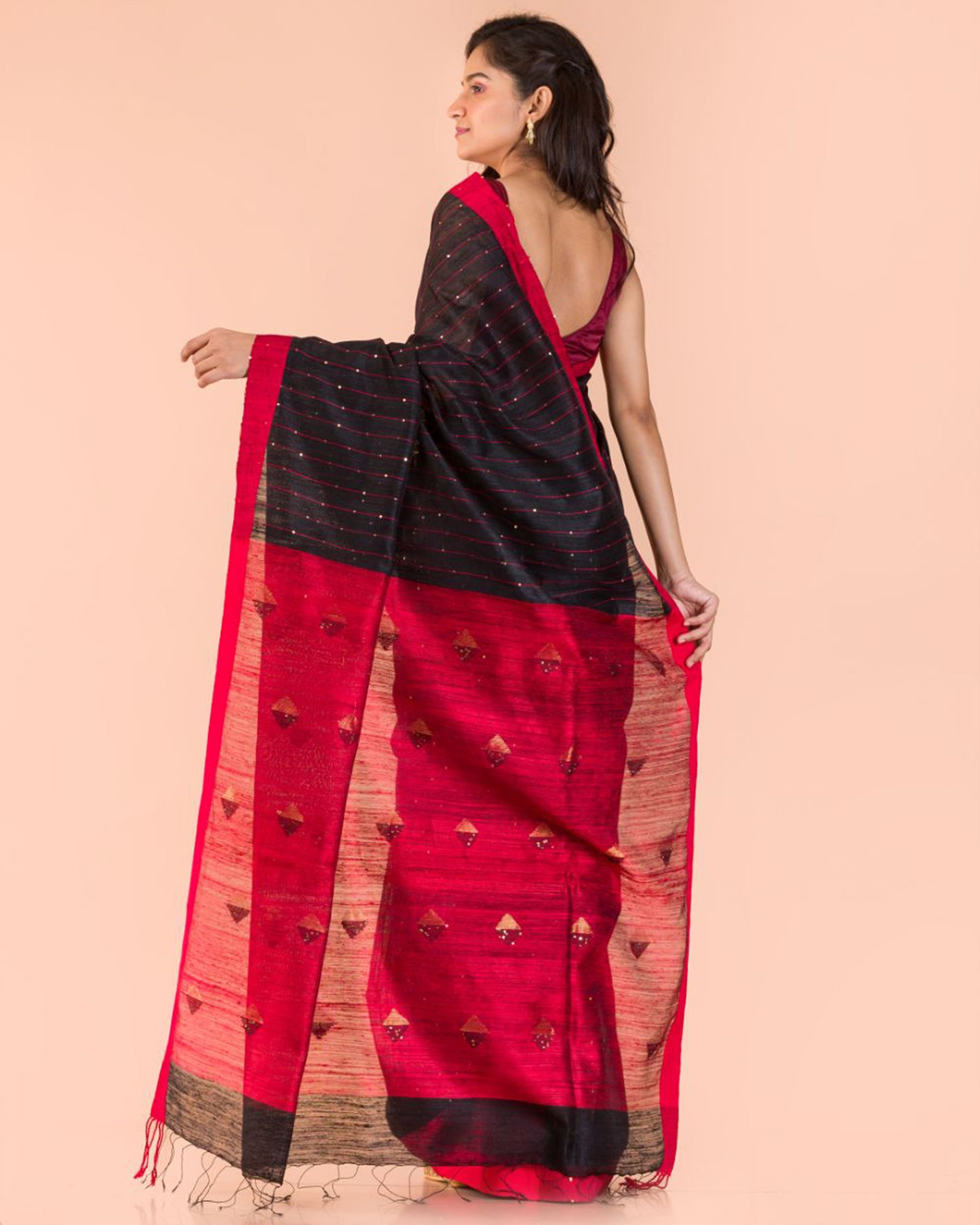 Black Handwoven Matka Silk Saree