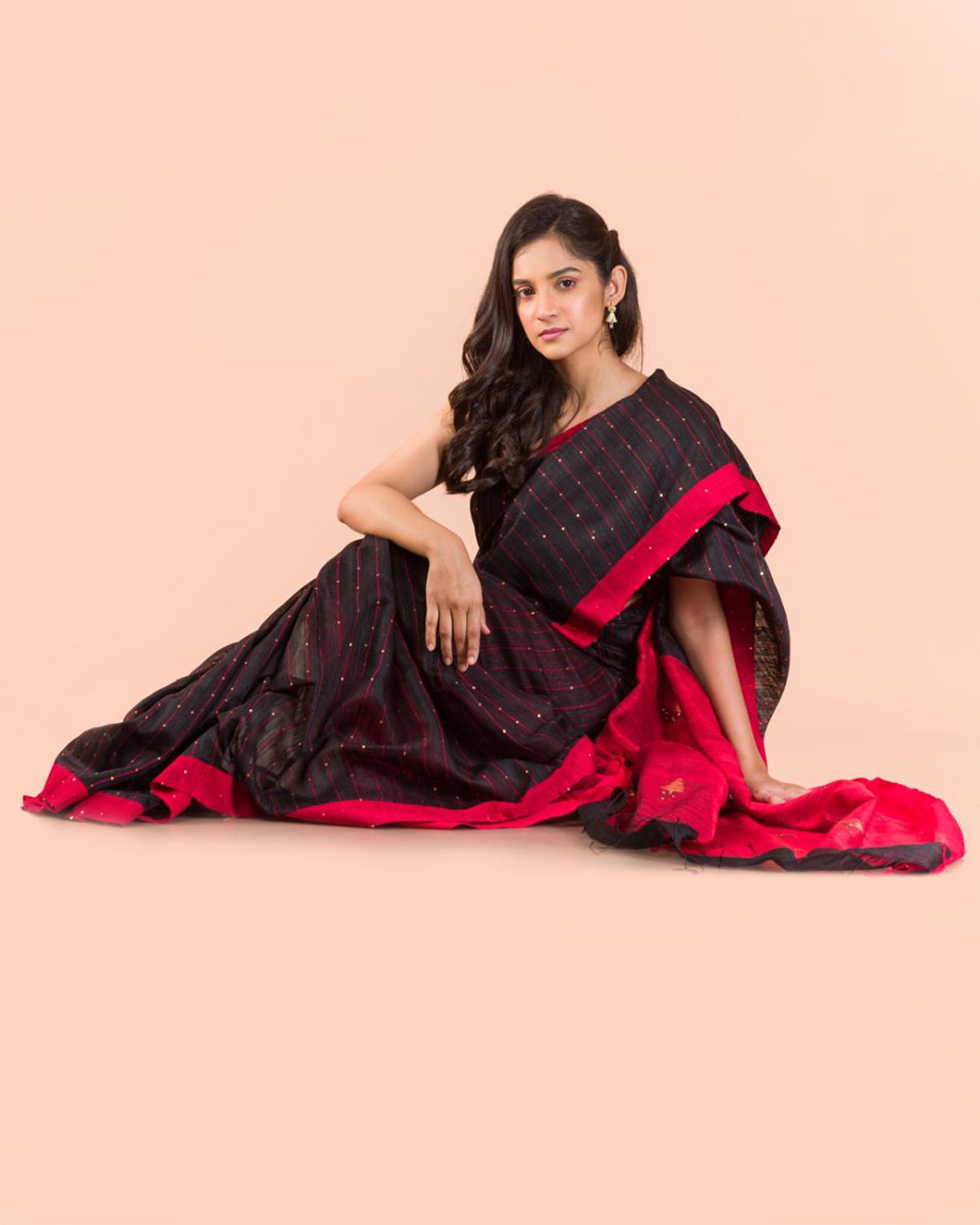 Black Handwoven Matka Silk Saree