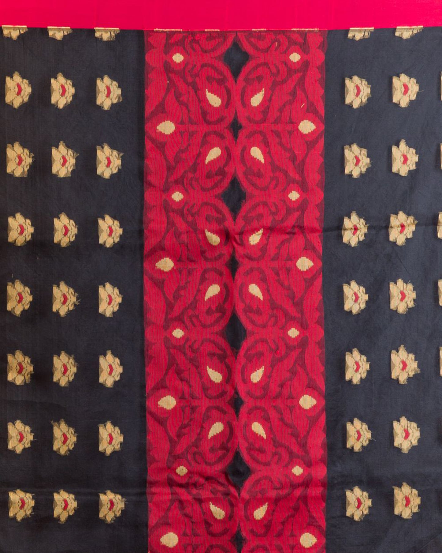 Black Handwoven Matka Silk Saree