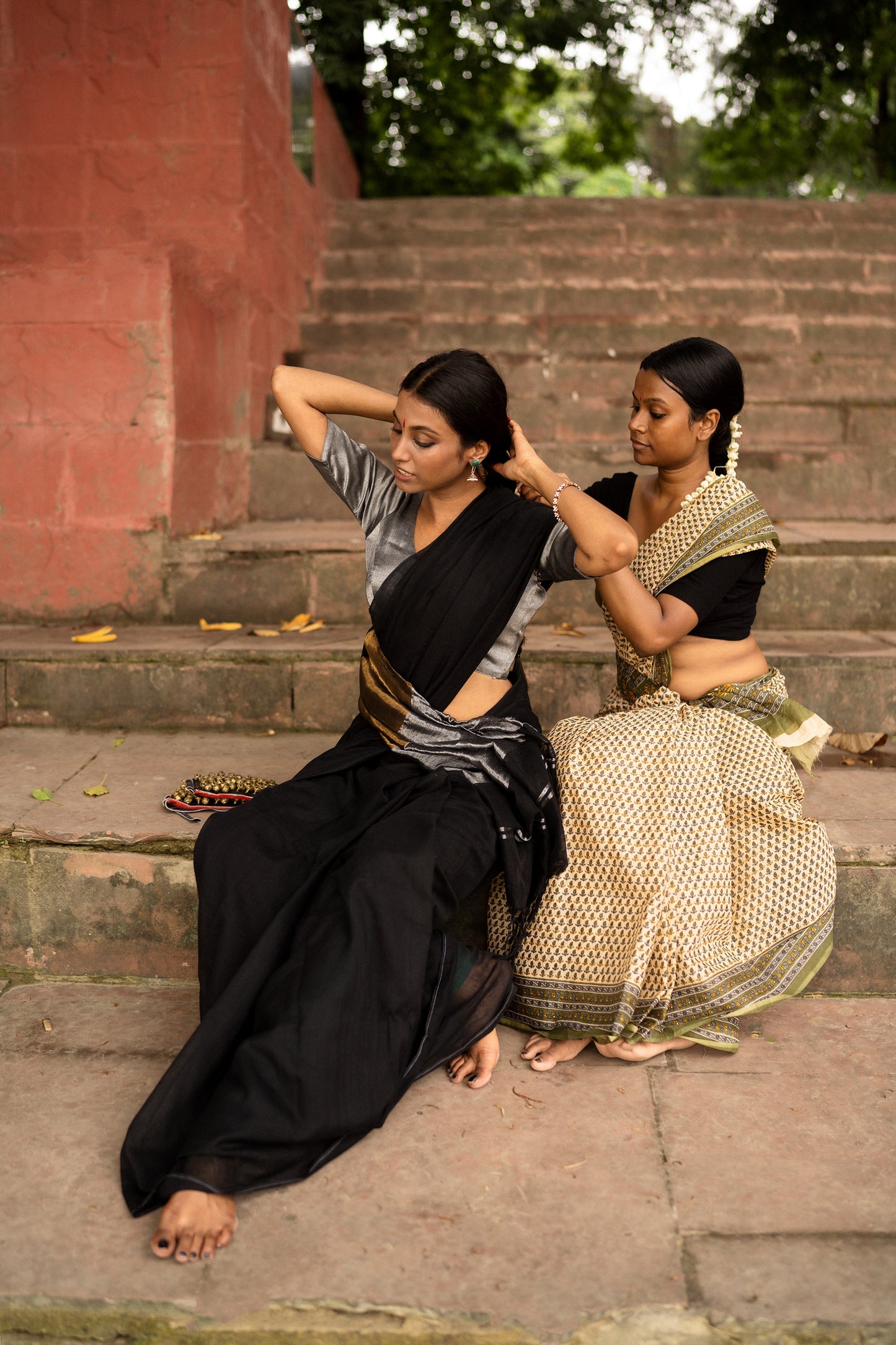 Aaja Nachle I Black cotton handloom saree