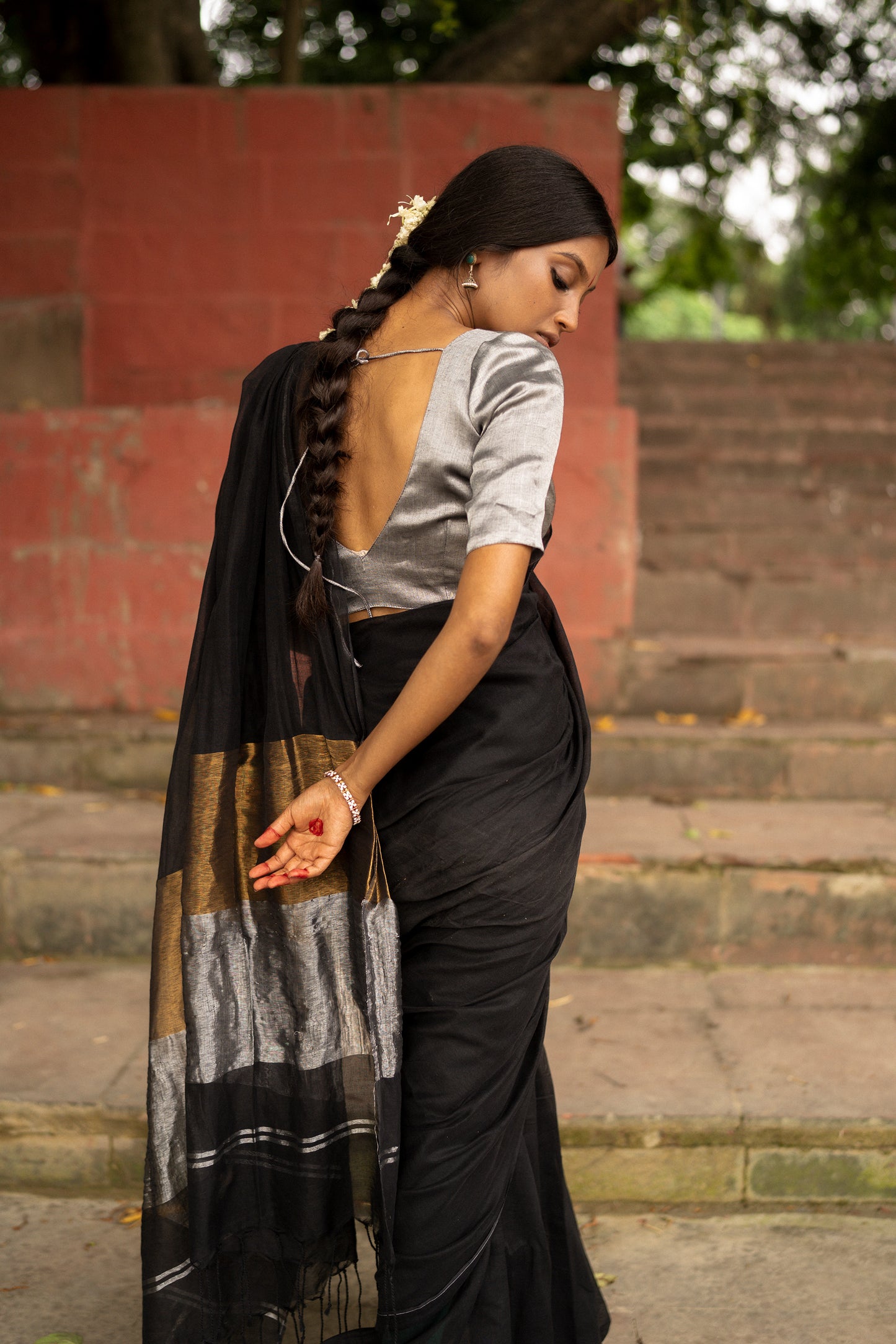 Aaja Nachle I Black cotton handloom saree