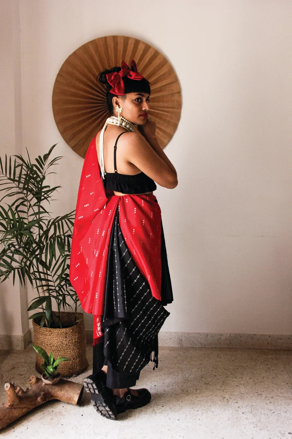 Handloom Red & Black Pure Silk Contemporary Kanchipattu Saree