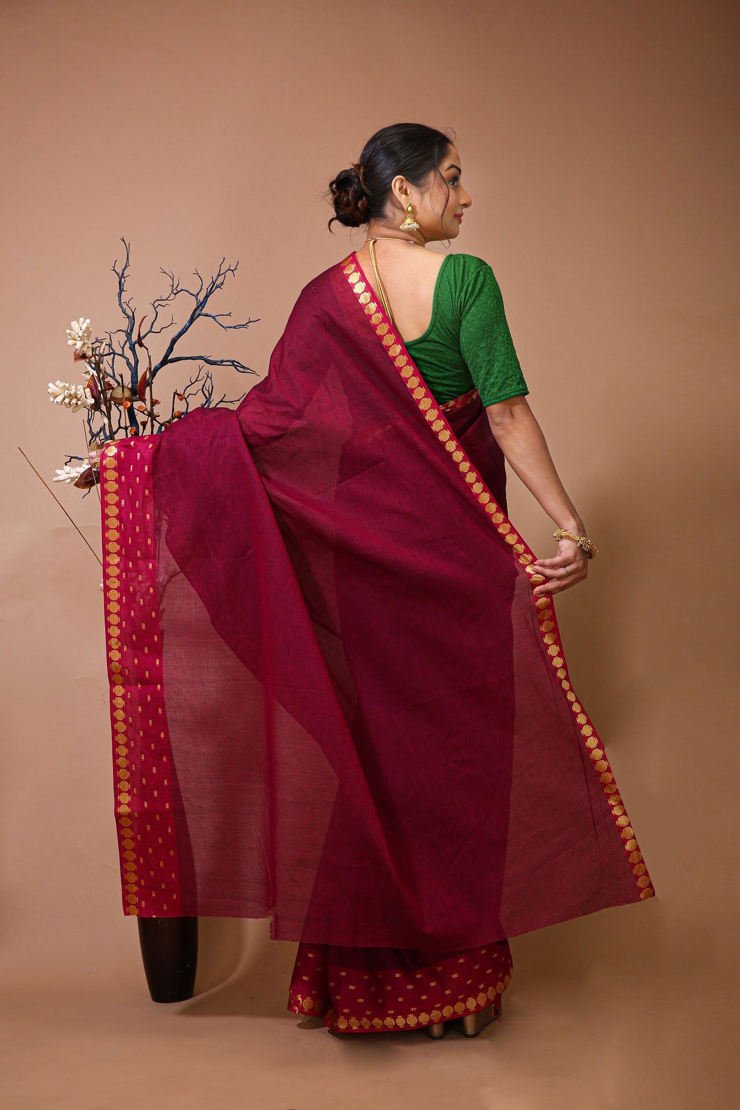 Dori Pink Cotton Embellished Saree