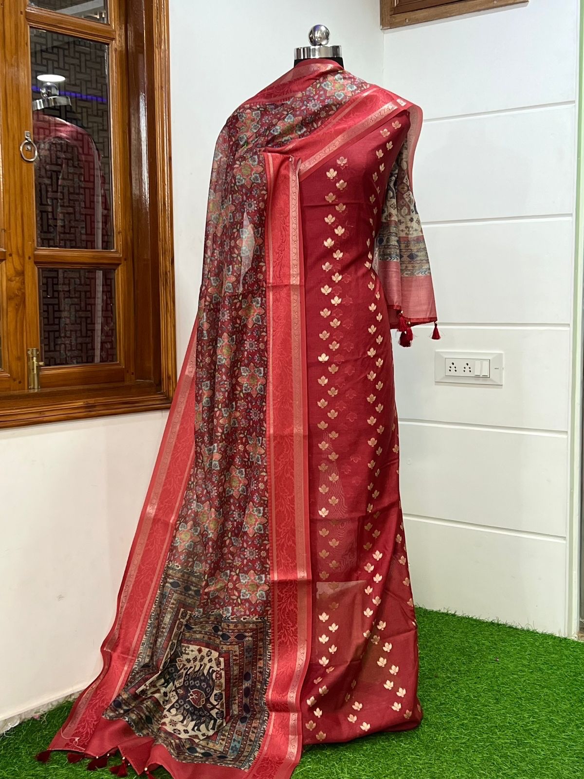 Chanderi Zari Booti Suit