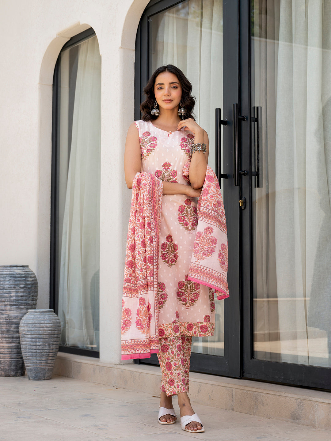 Pink Floral Printed Cotton Straight Fit Kurta Pant Set