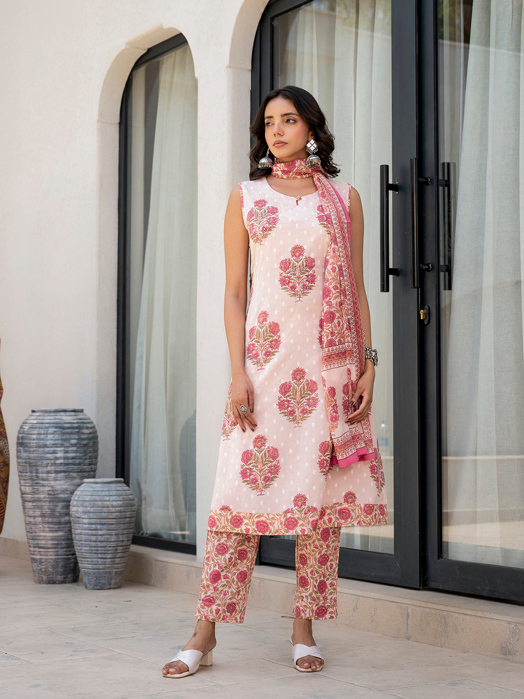 Pink Floral Printed Cotton Straight Fit Kurta Pant Set