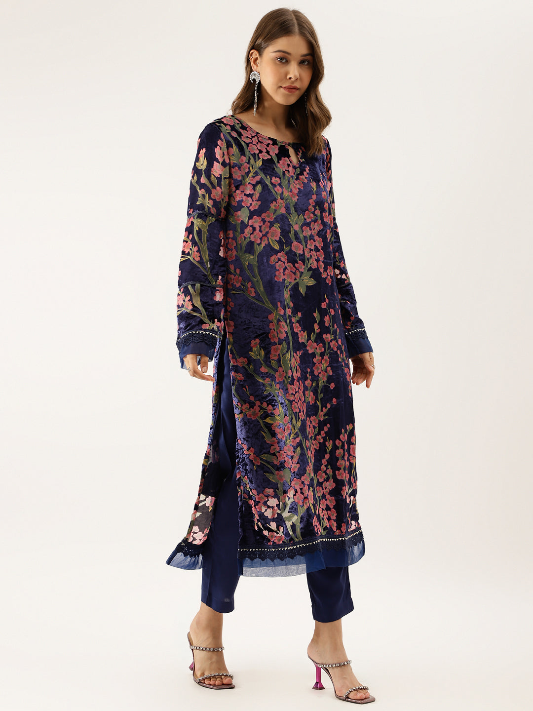 Blue Floral Burnout Velvet Kurta Set with Organza Dupatta