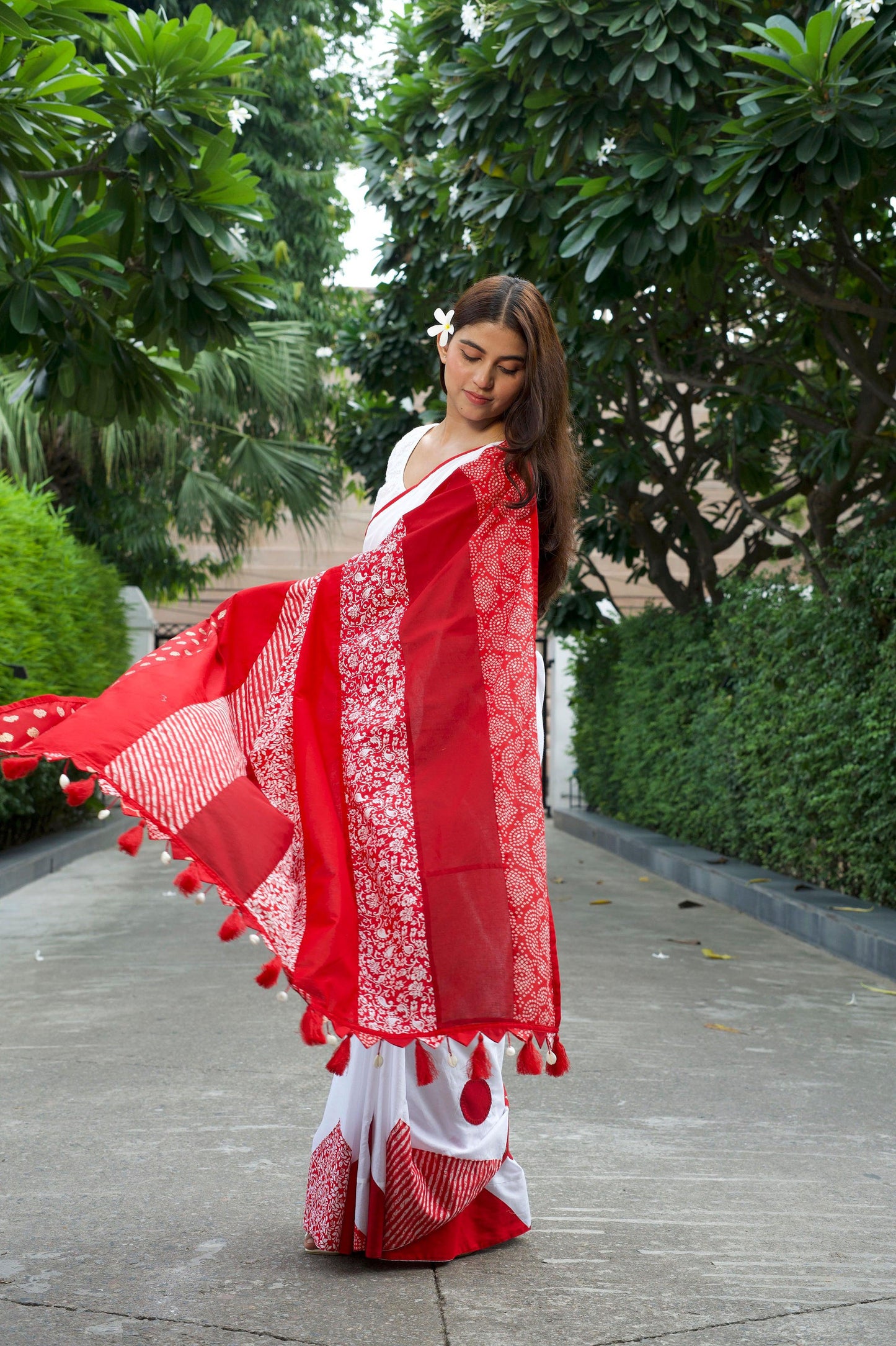 अतरंगी Red EleganceSaree