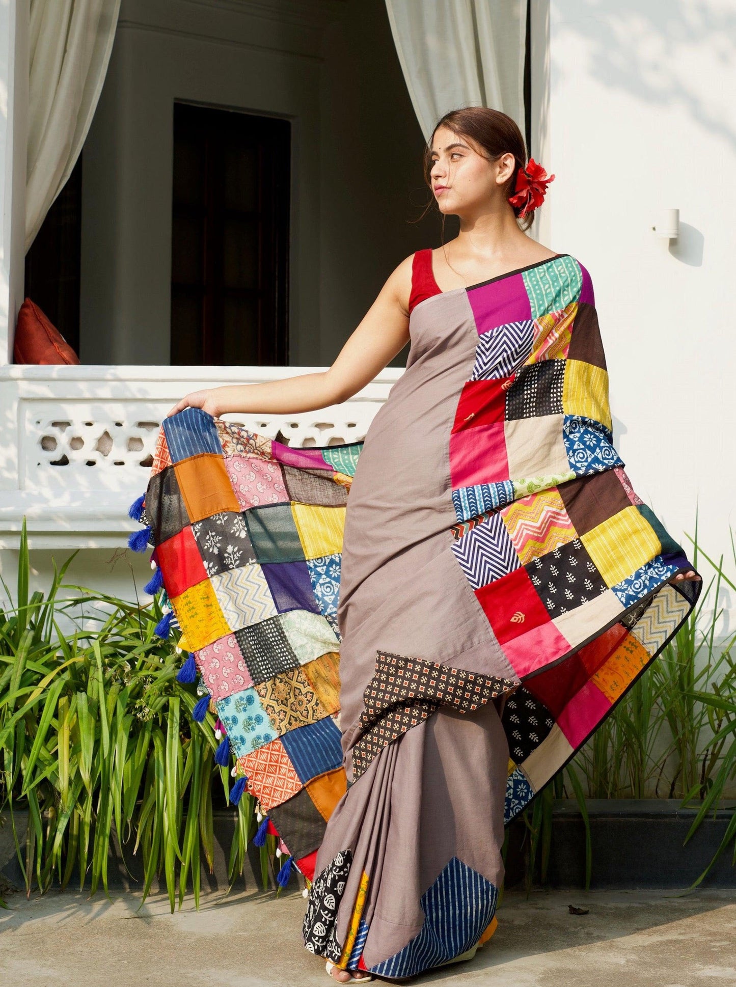 अतरंगी Cotton Gray Saree Gray