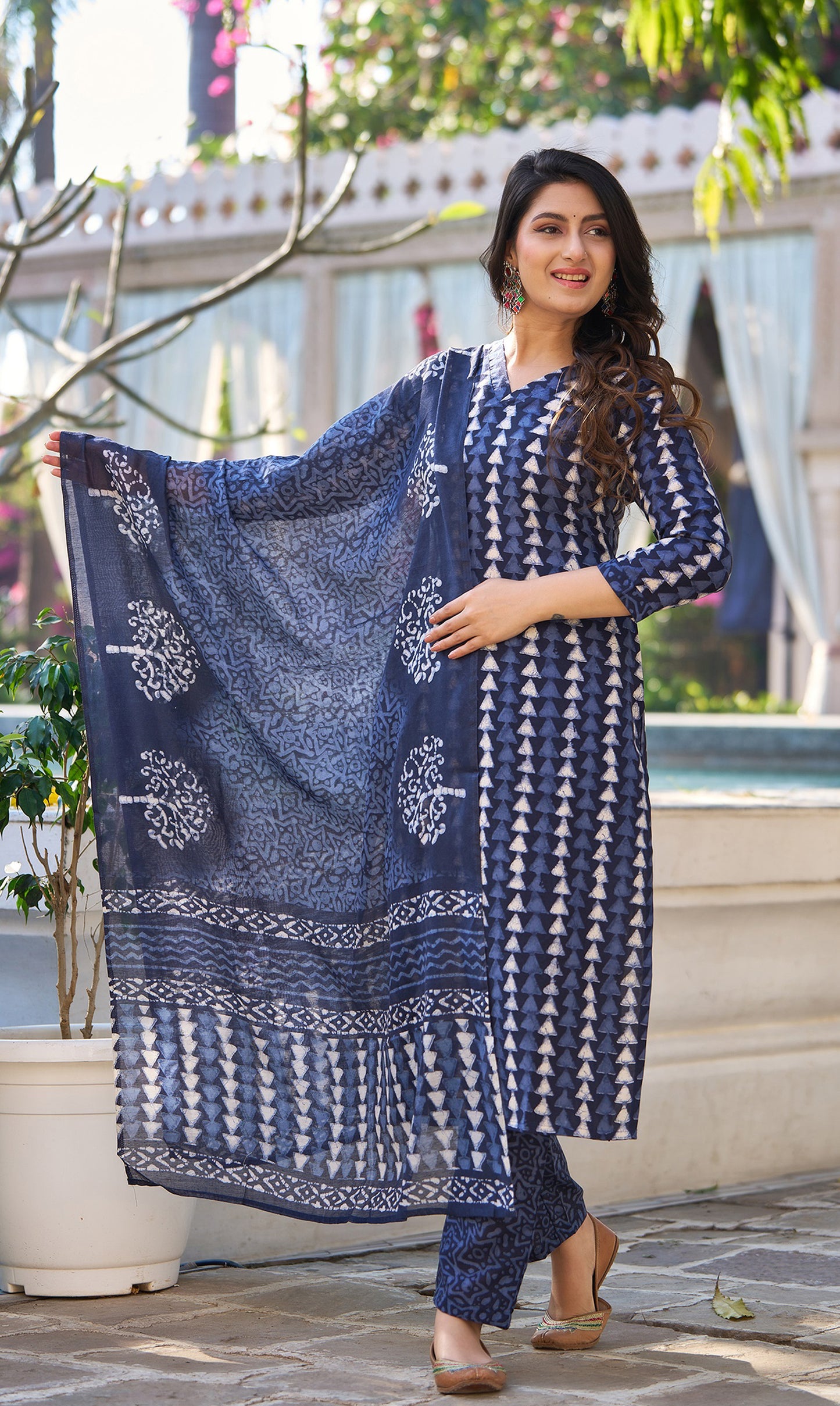 Women Blue Bird Printed Pure Cotton Kurta, Pant And Dupatta Set