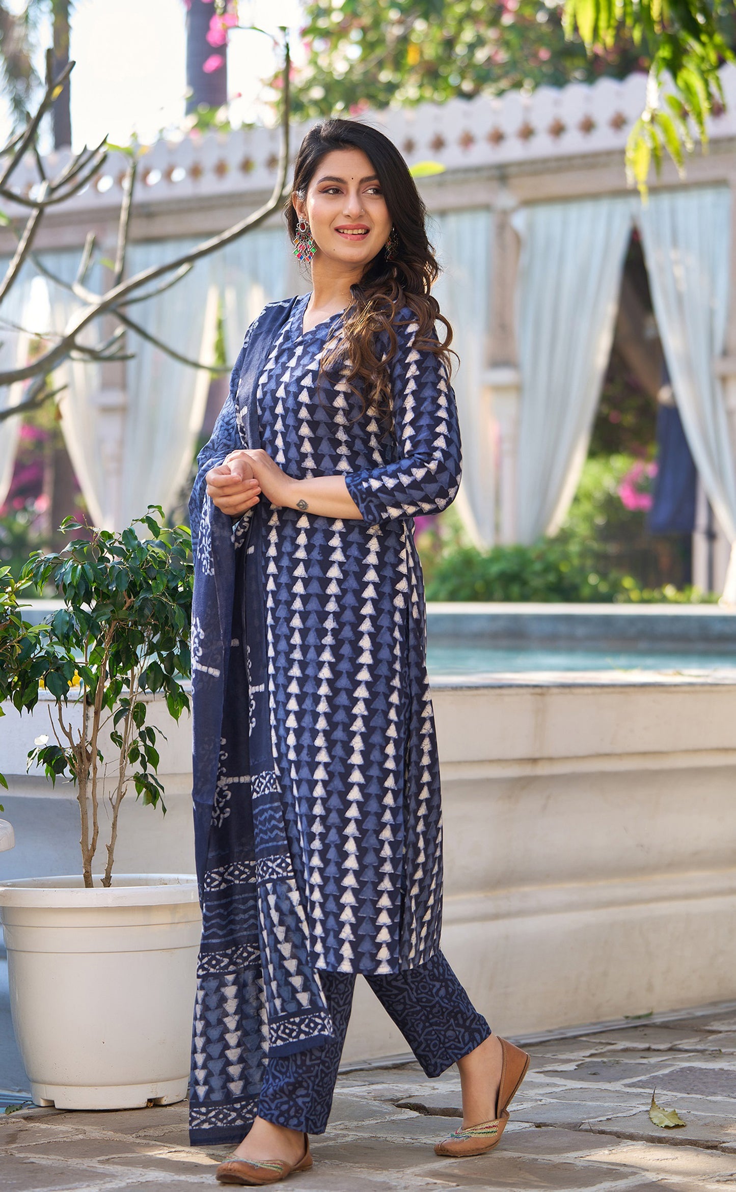 Women Blue Bird Printed Pure Cotton Kurta, Pant And Dupatta Set