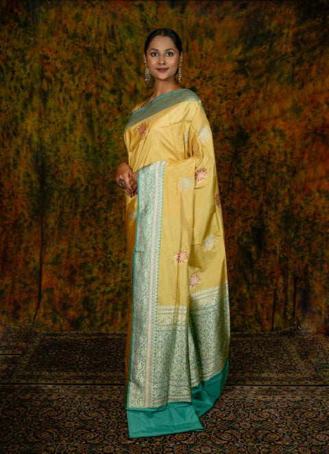 Mehdi Green Katan Pure Silk Saree - Panaya