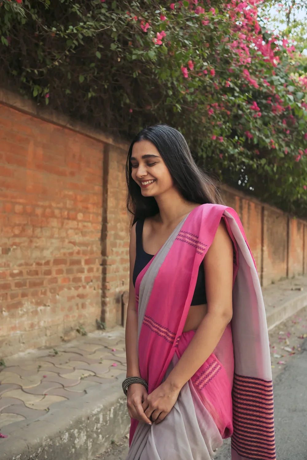 Handloom Grey Soft Cotton Saree With Pink Border