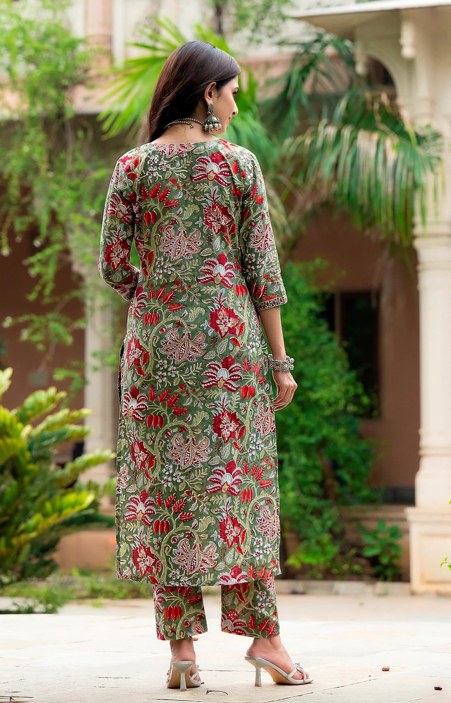 Avni Suit Women Multicolor Printed Viscose Rayon Kurta, Pant And Dupatta Set