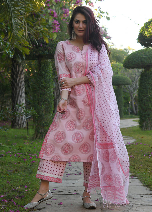 Women Pink And White Printed Viscose Rayon Kurta, Pant And Dupatta Set