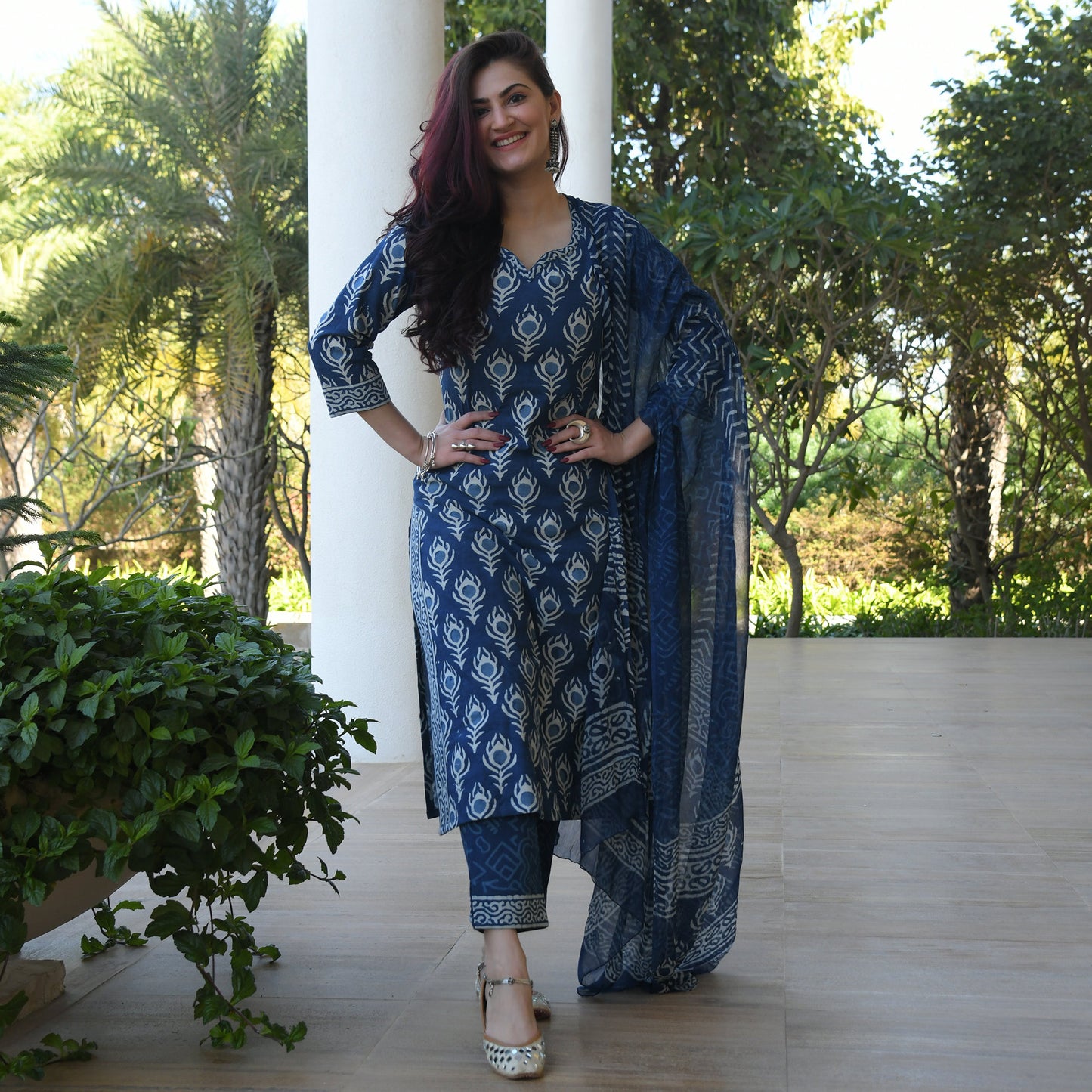 Indigo Women Blue Printed Viscose Rayon Kurta, Pant And Dupatta Set