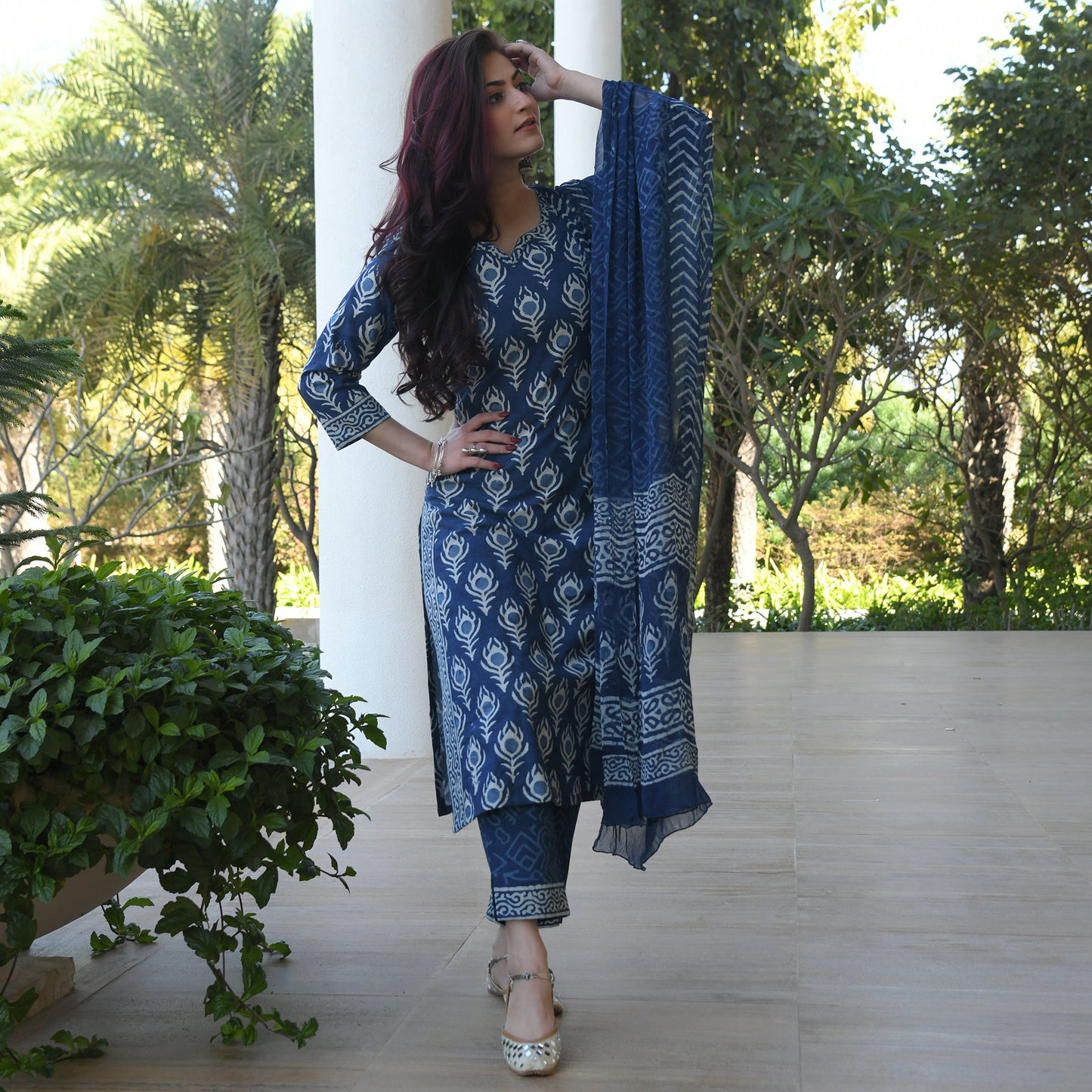 Indigo Women Blue Printed Viscose Rayon Kurta, Pant And Dupatta Set